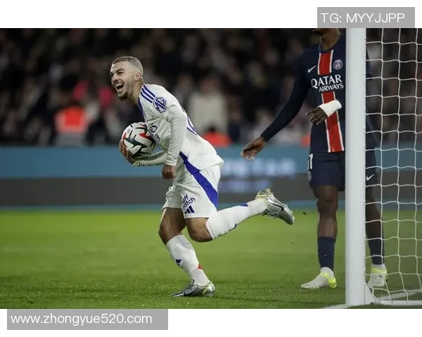 欧媒热评日本足球明星展现实力与潜力引发全球关注