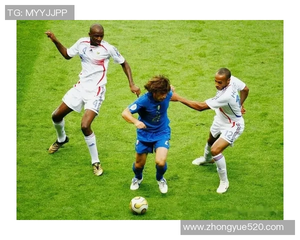 足球明星魅力揭秘如何吸引女生的背后故事与视频分享